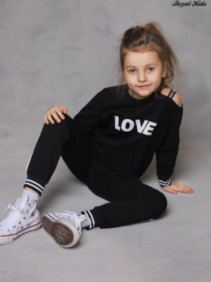 Czarny bawełniany dres dla dziewczynki polskiego producenta