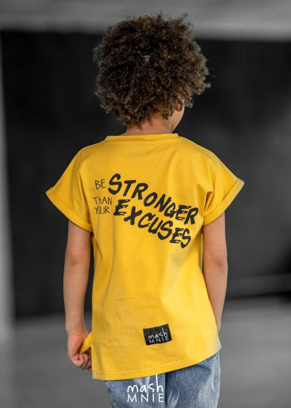 T-shirt w kolorze żółtym dla chłopca.
